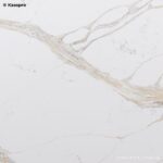 Столешница для раковины из кварцевого агломерата под мрамор фото