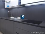 Столешница цвета антрацит из искусственного камня фото